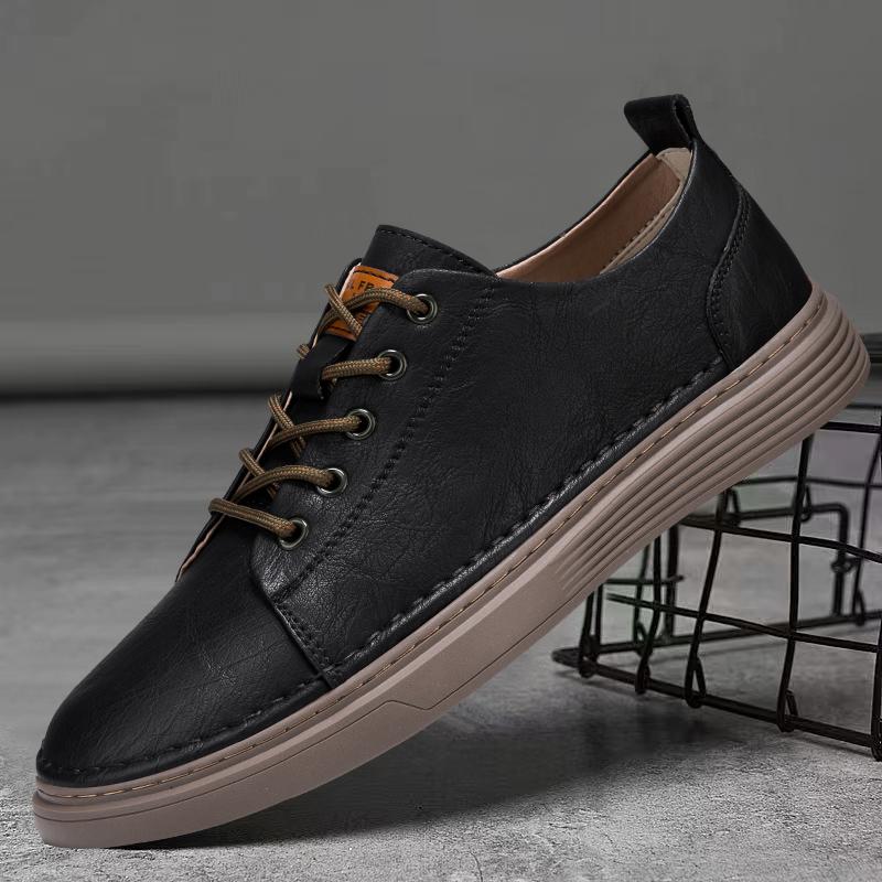 Wysokiej jakości męskie nowe dwuwarstwowe buty z krowiej skóry 2024 Modne męskie buty outdoorowe oddychające, sznurowane, z niską cholewką