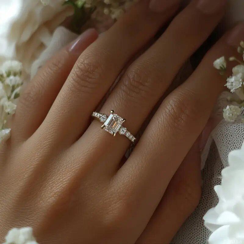 Women's Cutting Synthetic Zircon Ring, Simple and Stylish Design, Suitable for Daily Wear and Gift Giving