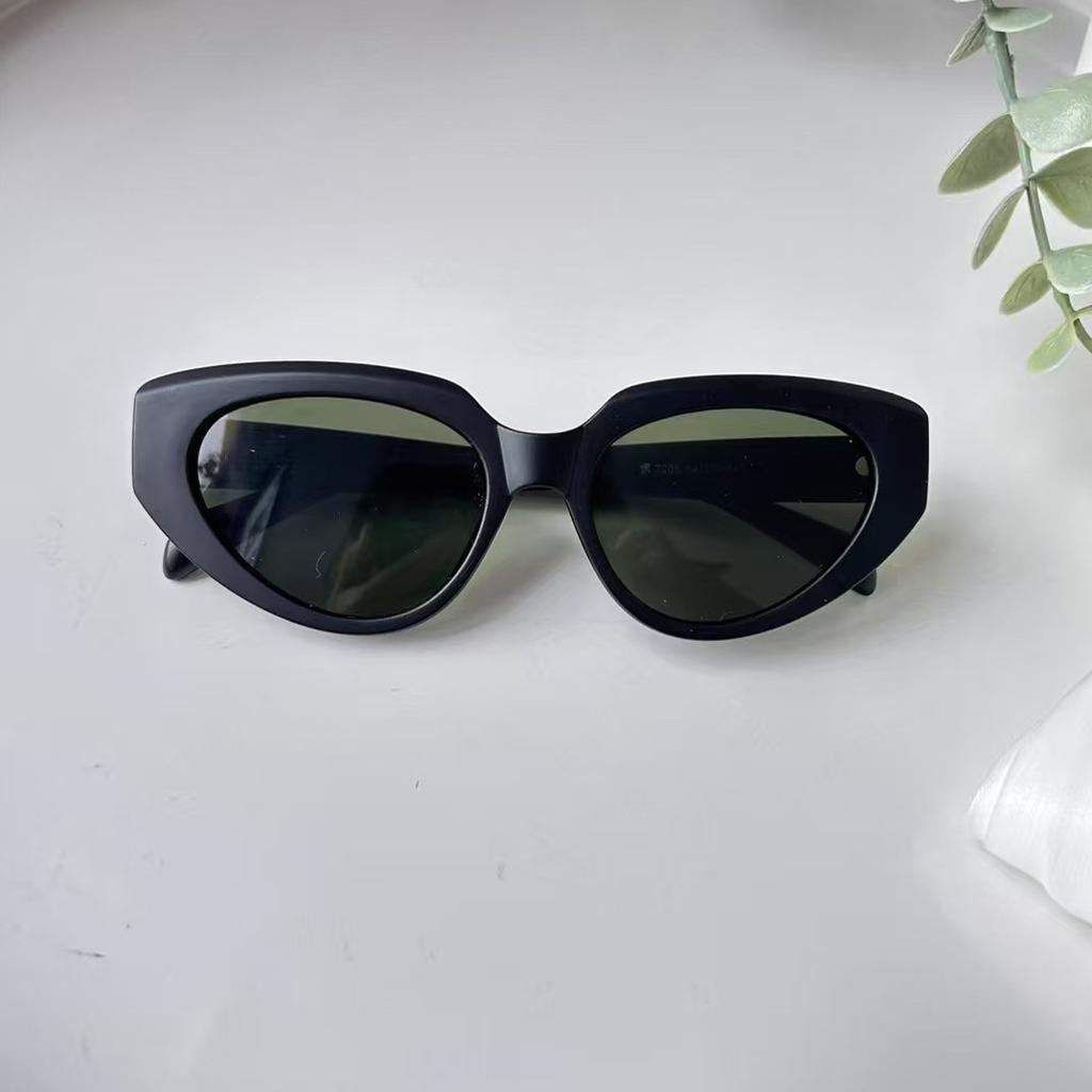Fashion Female Sunglasses Cat Eye Shape Anti Reflective Vintage Style Sun Glasses for Women and Men UV Protection