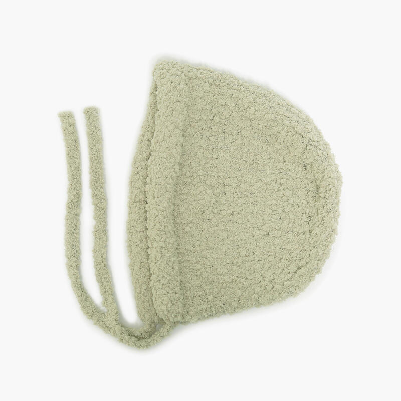 Winter bonnet hat with earmuffs and strings, bouclé poggle pink