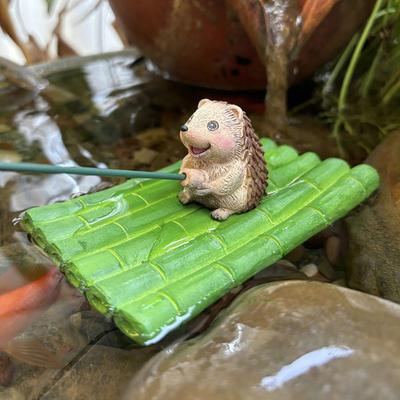 Aquarium Ornament Resin Hedgehog Bamboo Raft Shape Statue Fishing Decor Waterproof Garden