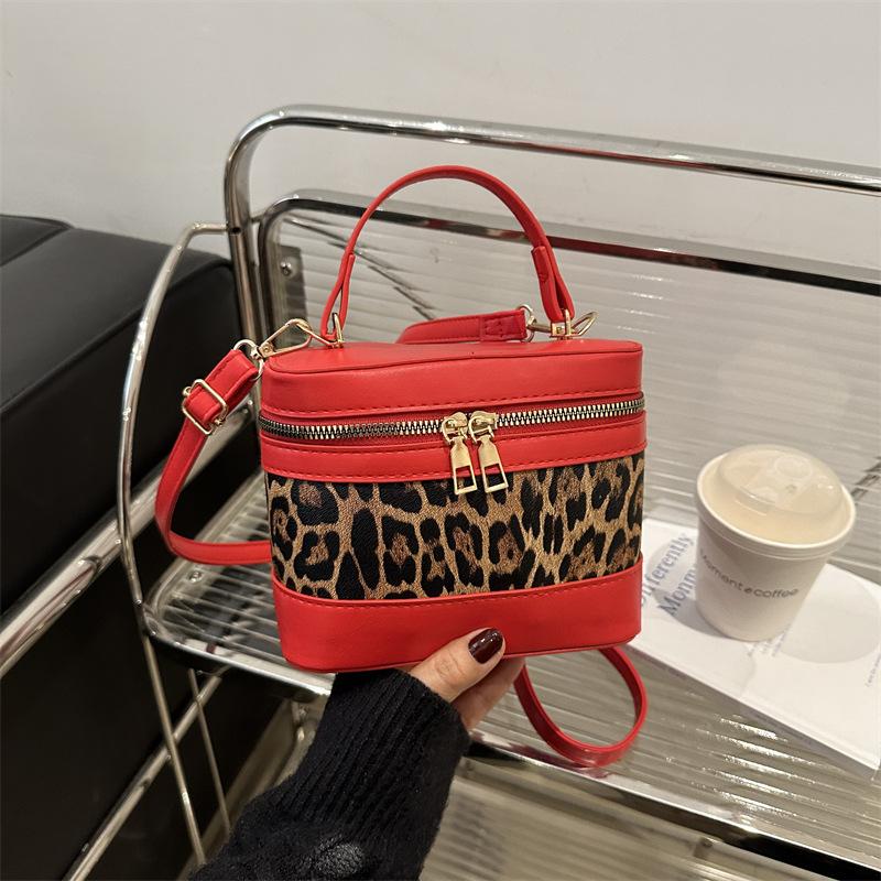 

Контрастные цвета, модная и простая весенняя новая сумка-ведро, женская индивидуальная повседневная сумка-мессенджер нишевого дизайна, трендовая красный