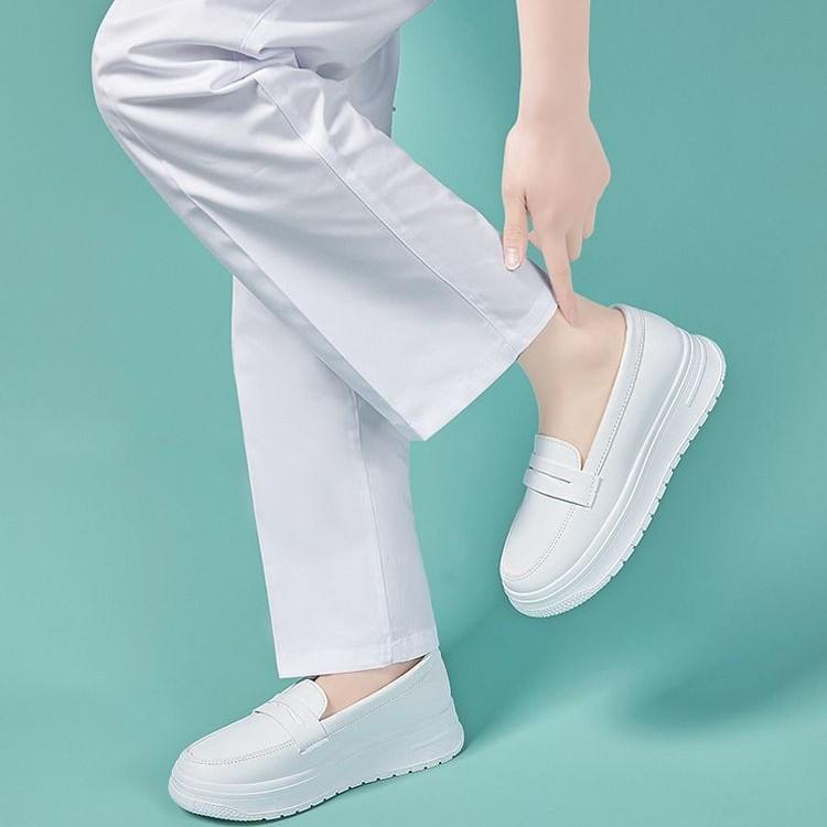 

Nurse shoes women s thick-soled breathable spring and autumn not tired feet work little white shoes one pedal casual low-top medical shoes available 35 белый