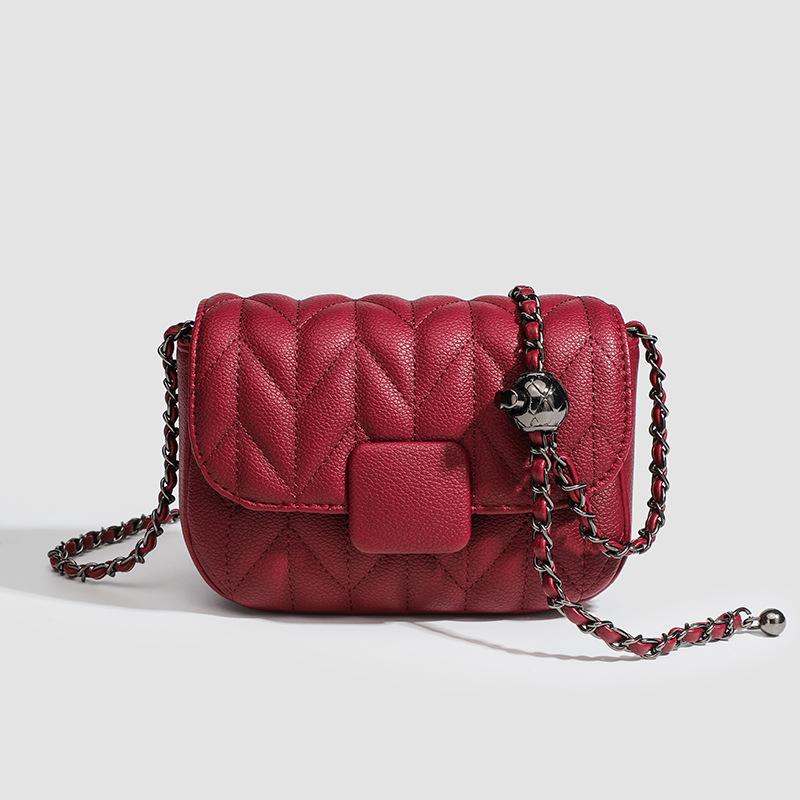 Unique small and large-style chain bags for women, 2024 new fashion quilted small square bags, trendy lipstick crossbody bags