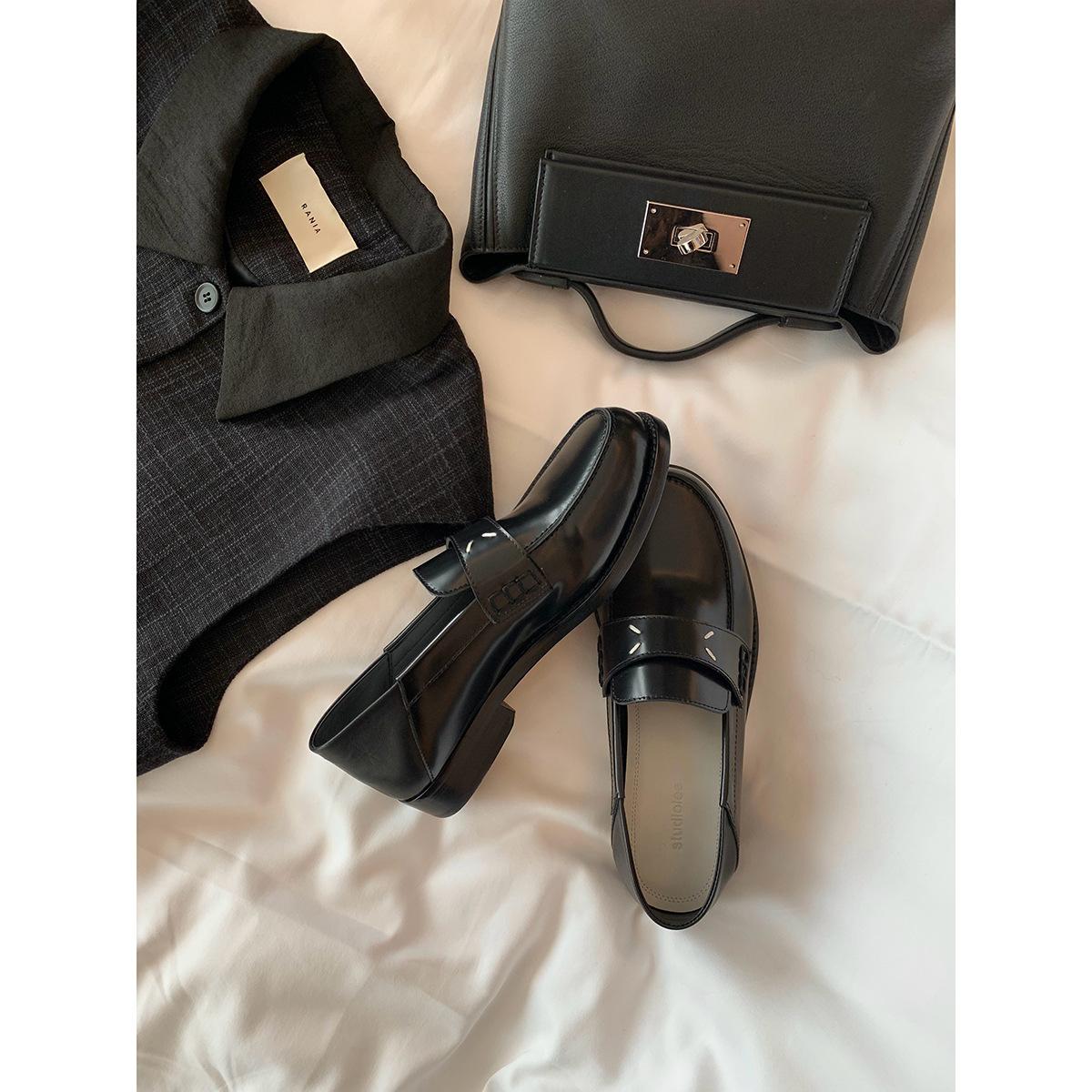 

Овчина~ Кожа матери винограда смайлик Британские маленькие кожаные туфли Женщины наступают на пятку толстая подошва для увеличения роста Лоферы-педали для ленивых 40