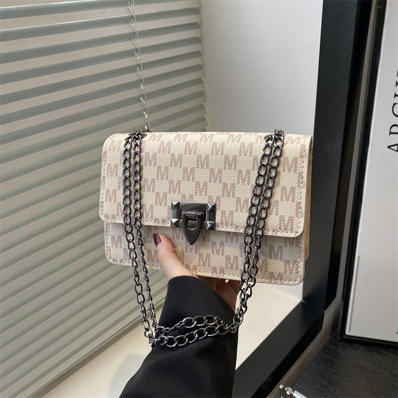 Retro Premium Texture Messenger Bag New Chain Small Square Bag Commuter Shoulder Armpit Bag Women