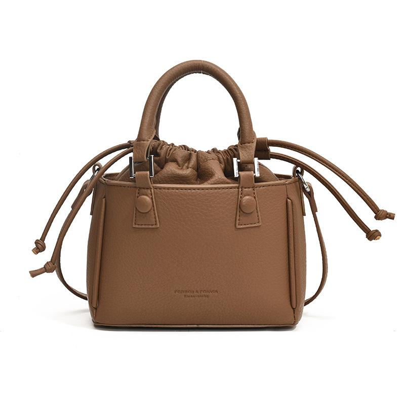 Popular handbag summer new women's bag simple casual shoulder bag fashionable and beautiful bucket bag tide