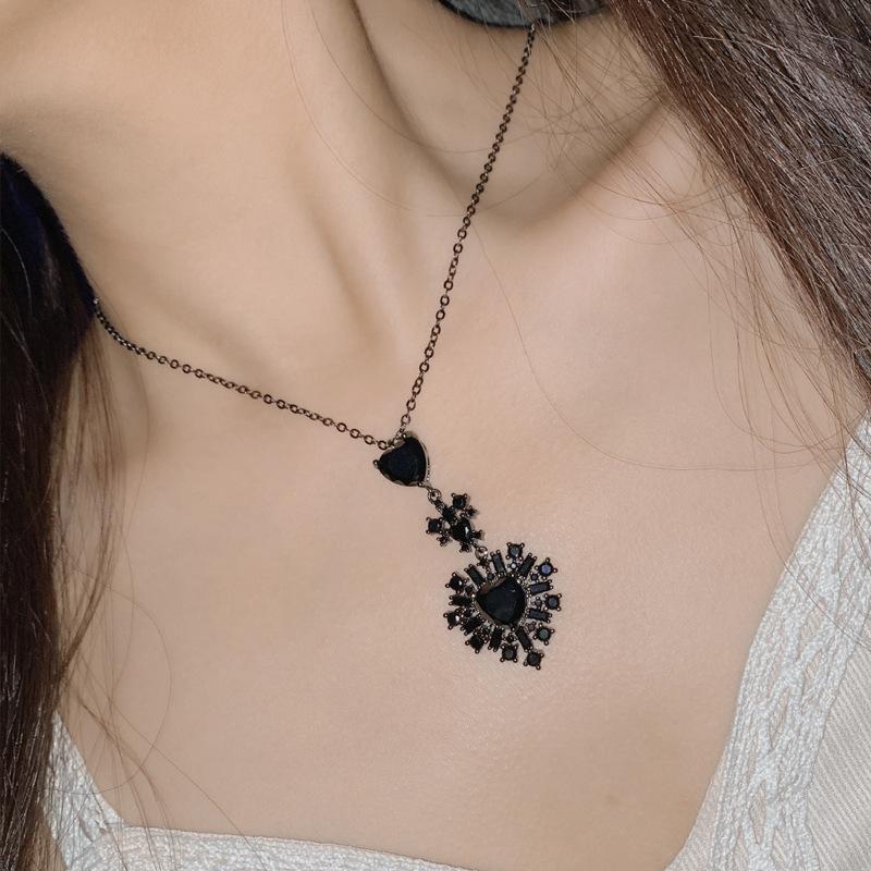 2026 Bright Love Pendant Female, Black Gold-plated Micro-inlaid Zirconium Diamond Obsidian High-end Love Stud Earrings