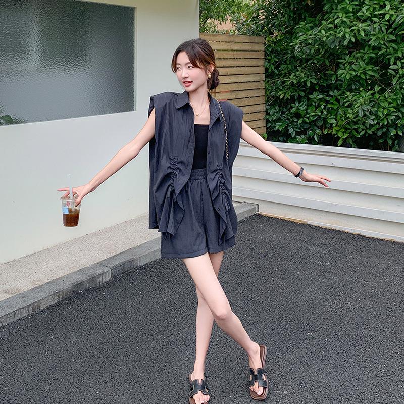 Trendy 2024 Drawstring Sleeve Shirt and Shorts Set: Stylish, Youthful, Two-Piece Casual Outfit