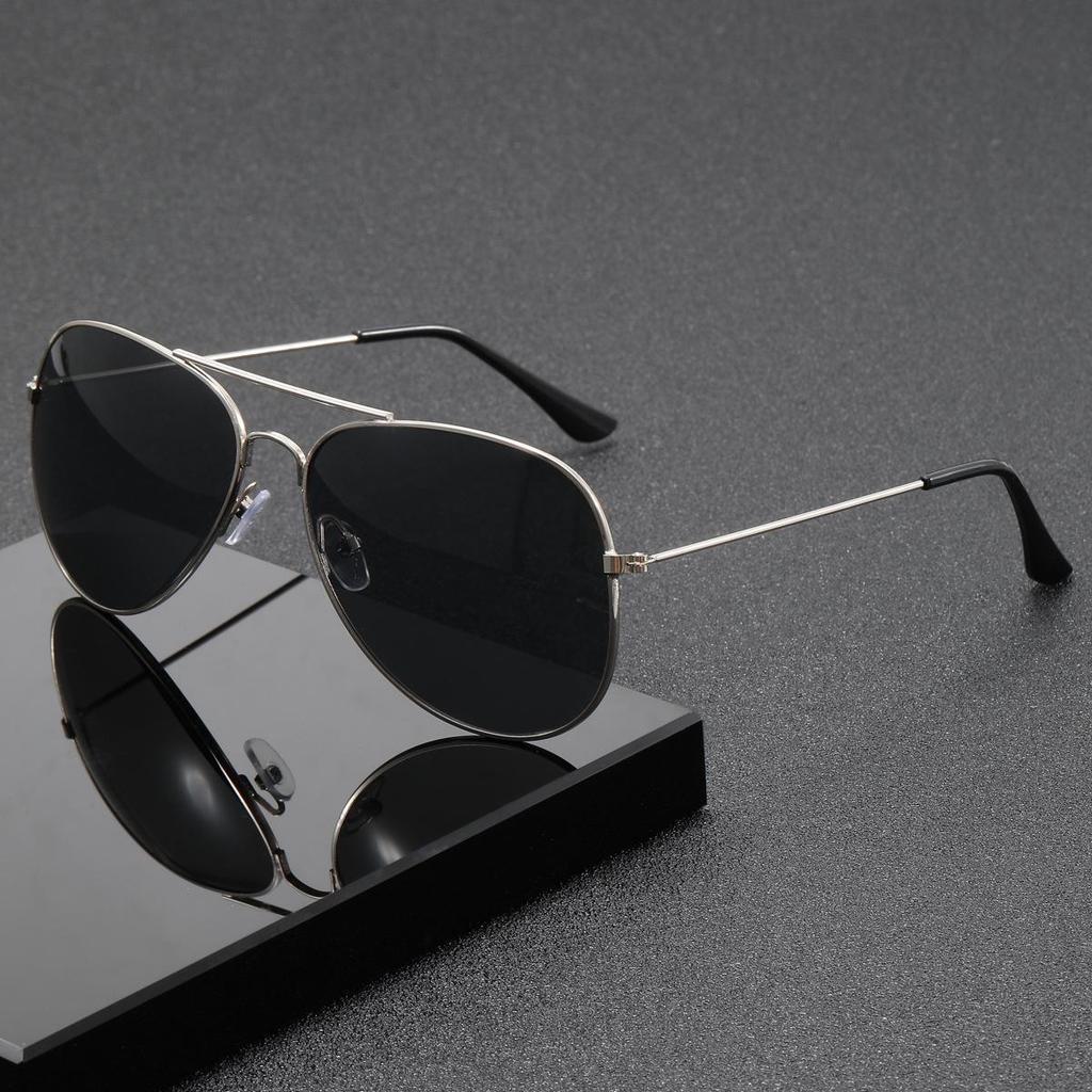 Men's Polarized Blue Sunglasses - Korean Style Polygonal Metal Frame for Driving & Beach Travel