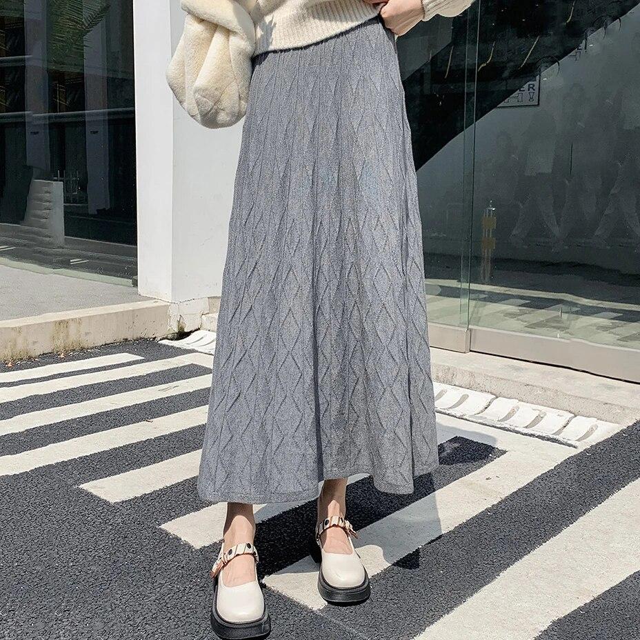 Qooth Women Solid Color Knitting Long Skirt Elegant All Match