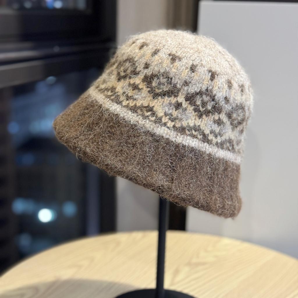 Autumn and Winter Thickened Fair Isle Style Knitted Fisherman Hat for Women Autumn Retro Wide Brim Face Showing Small Warm Basin Hat Trend