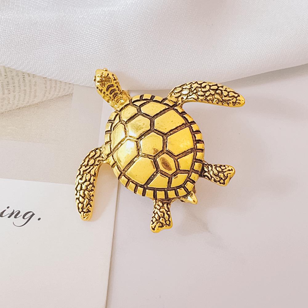 

Exclusive Retro Green Turtle Brooch - High-End Fashion Accessory Jewelry Pin