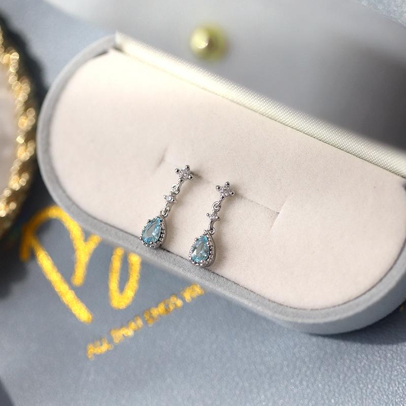 

Изысканные женские серьги-капли с синим цирконом и темпераментом