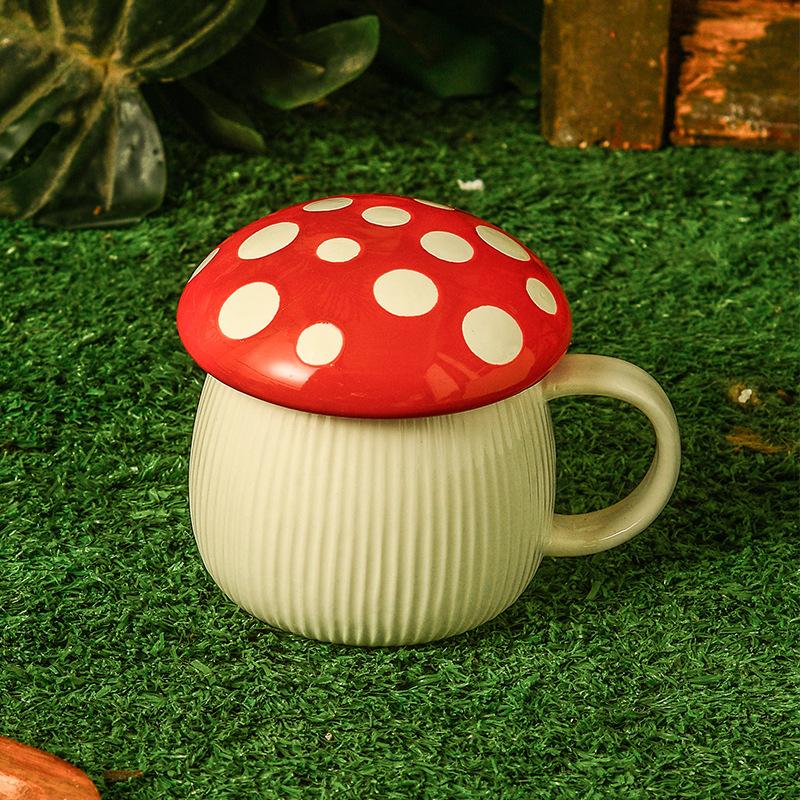 

300ml/10oz Mushroom Shaped Ceramic Mug with Lid Suitable for Coffee Tea Hot Chocolate Etc Suitable for Home and Office One size