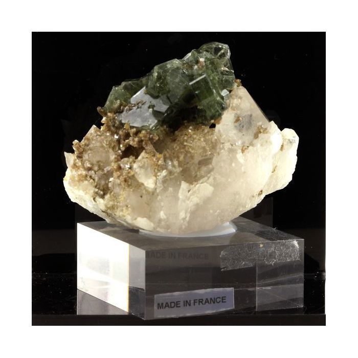 Pierres et Minéraux. Apatite, Muscovite, Quartz. 1145.5 ct. Panasqueira Mines, Covilhã, Portugal.