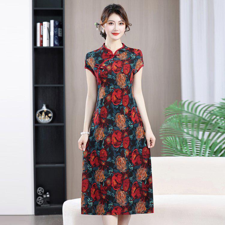 2026 Casual Chinese Retro Ethnic Cheongsam: Slimming Oblique Placket Dress