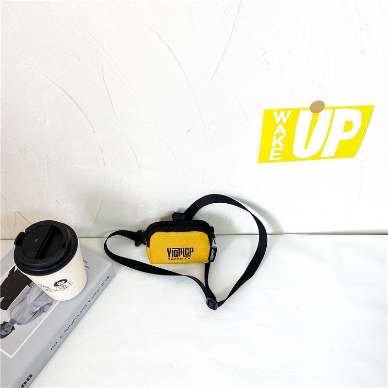 Stylish Mini Crossbody Bag For Kids With Fun Letter Design And Convenient Accessory Storage