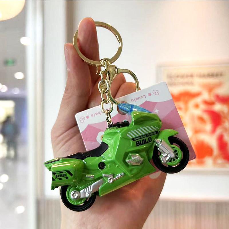 

Брелок Мультяшный Мотоцикл Сплав Игрушка Красочный Аксессуар Для Детей Взрослых И зелёный