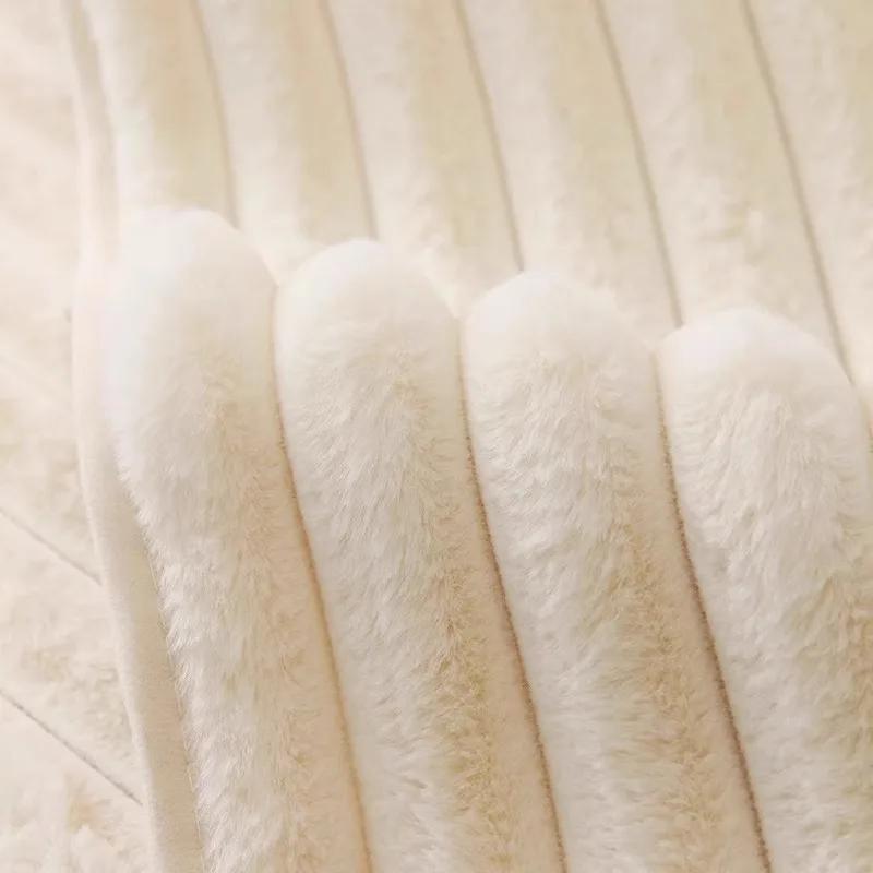 Neues Sofakissen aus Plüsch mit Katzengefühl und Kaninchenmotiv, heißer Verkauf, Winterstreifen, verdicktes Sitzkissen, Sofabezug mit Plüschtuch
