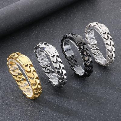Personalisiertes quadratisches Schnapparmband, herrschaftlicher Punk-Stil, vakuumplattierte Kielkette, Titanstahl-Herrenarmband.