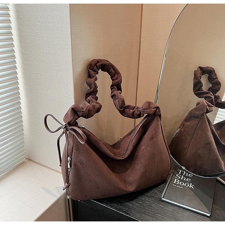 

Нова модна універсальна сумка через плече 2024 р. жіноча сумка для приміських поїздок у нішу під пахвами