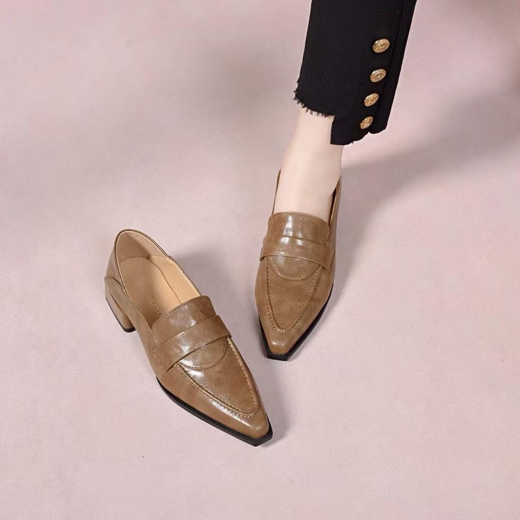 Pointed women's spring new shallow mouth one-pedal small leather shoes thick heel low heel flat shoes