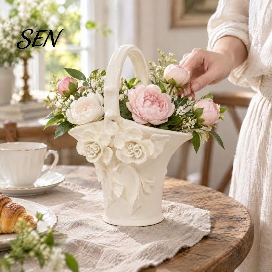 Flower Arrangement Holder PETG Rose Relief Basket, French Pastoral Style Floral Artificial Bouquet Holder, Decorative Vase for Table Centerpiece Home
