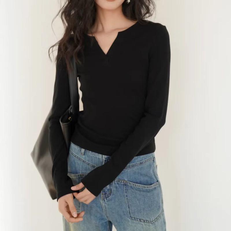 Cotton Gray V-neck Long Sleeved T-shirt for Women In Autum Solid Color Base Shirt for Slimming and Trendy Top