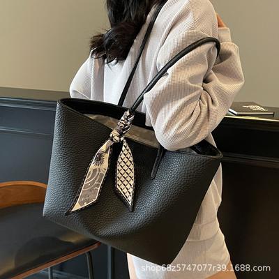 Large-capacity Commuter Bag Women's 2025 New Spring and Summer Simple Student Shoulder Bag Work Leisure Tote Bag