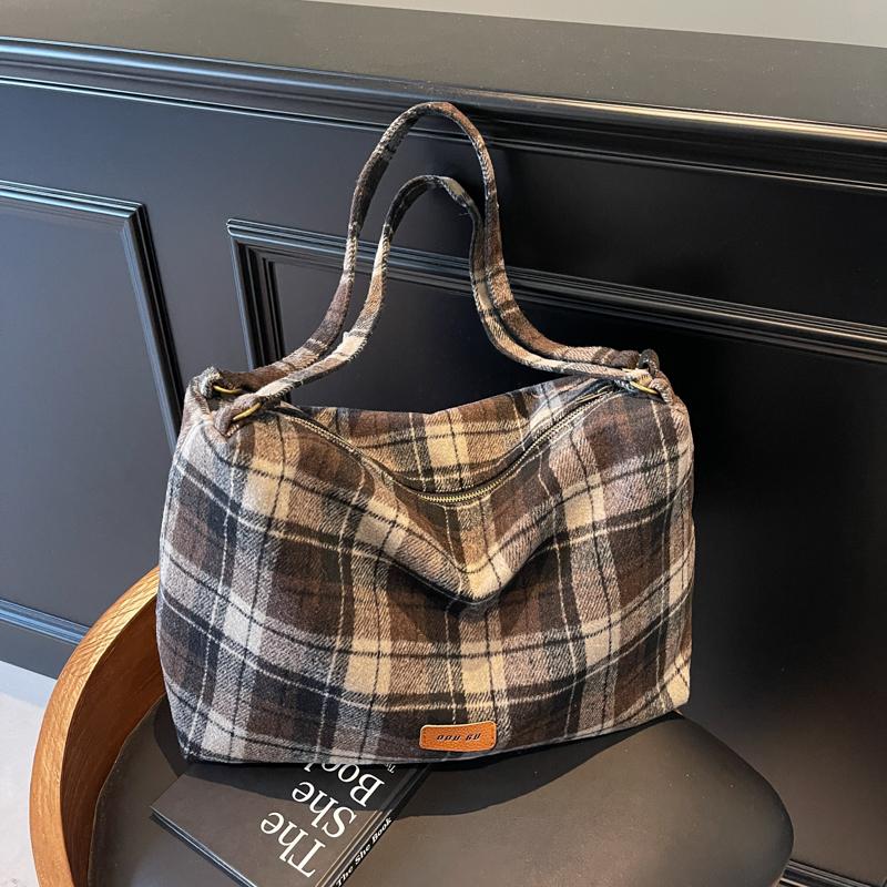 Large Capacity Woolen Shoulder Bag College Style Tote Bag