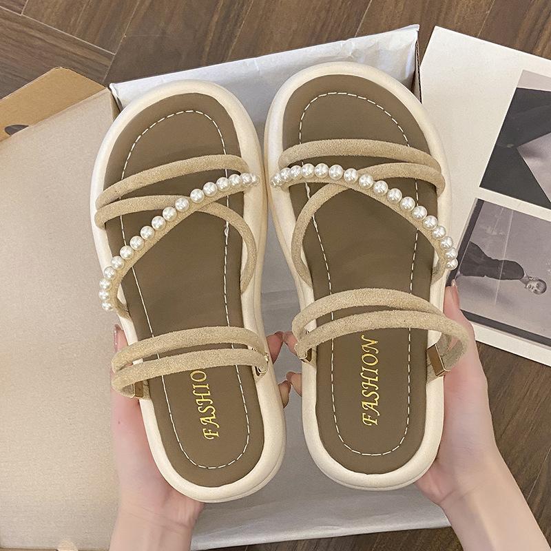 French beautiful thick-bottomed cool slippers female summer wear 2025 new with skirt fairy wind beach slippers one-word drag