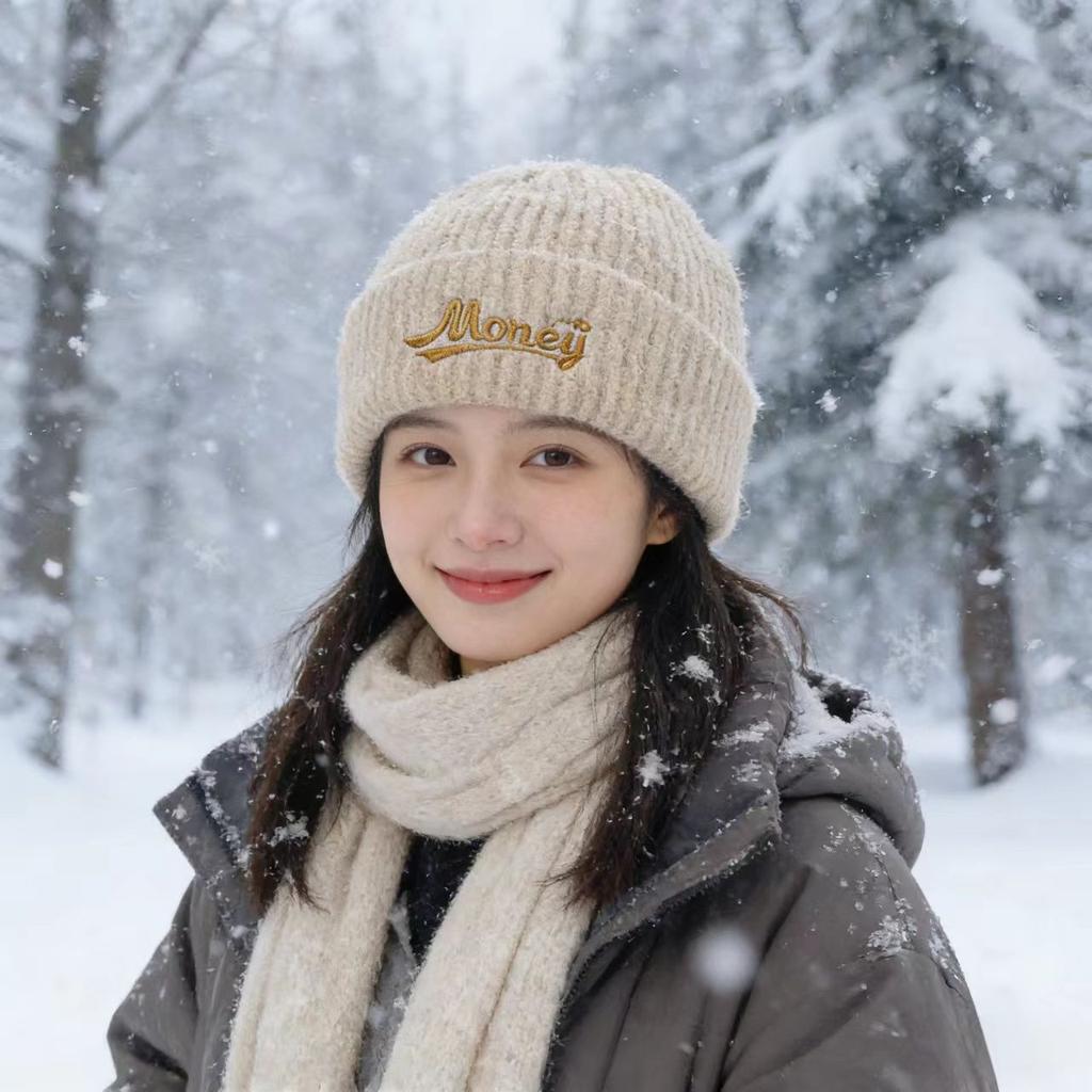 Hat men's and women's autumn and winter new wool hat embroidered letters fashion knitted hat warm thickened cold hat ear protector