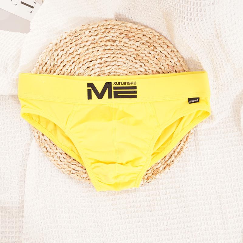 2025 Popular Men's Seamless Cotton Breathable Mid-Waist Sporty Briefs for Teenagers.