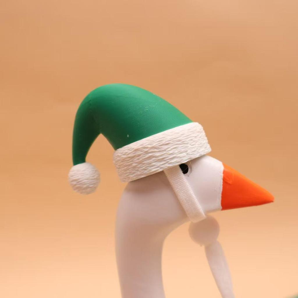 7-Inch Crooked Head Hamster Pet Goose with Christmas Hat - Customizable Hard Plastic Desktop Decor
