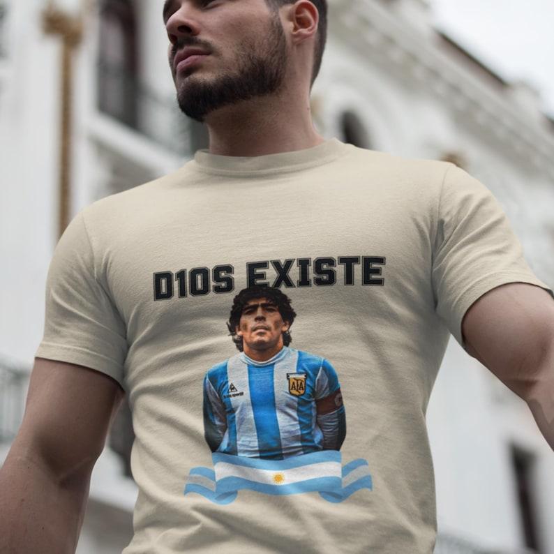 Dios Existe Maradona Jersey T-Shirt | Argentina Football Soccer Tribute 4XL