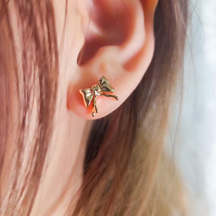 Niche Design Simple Golden Bow Earrings for Women In Summer High-end Earrings Small and Fashionable Earrings