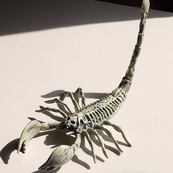 Halloween Animal Skeleton Plastic Bone Model Realistic Skeleton Crow Spider Rat Scorpion Figurine for Haunted Houses Graveyard Scenes Parties Decor
