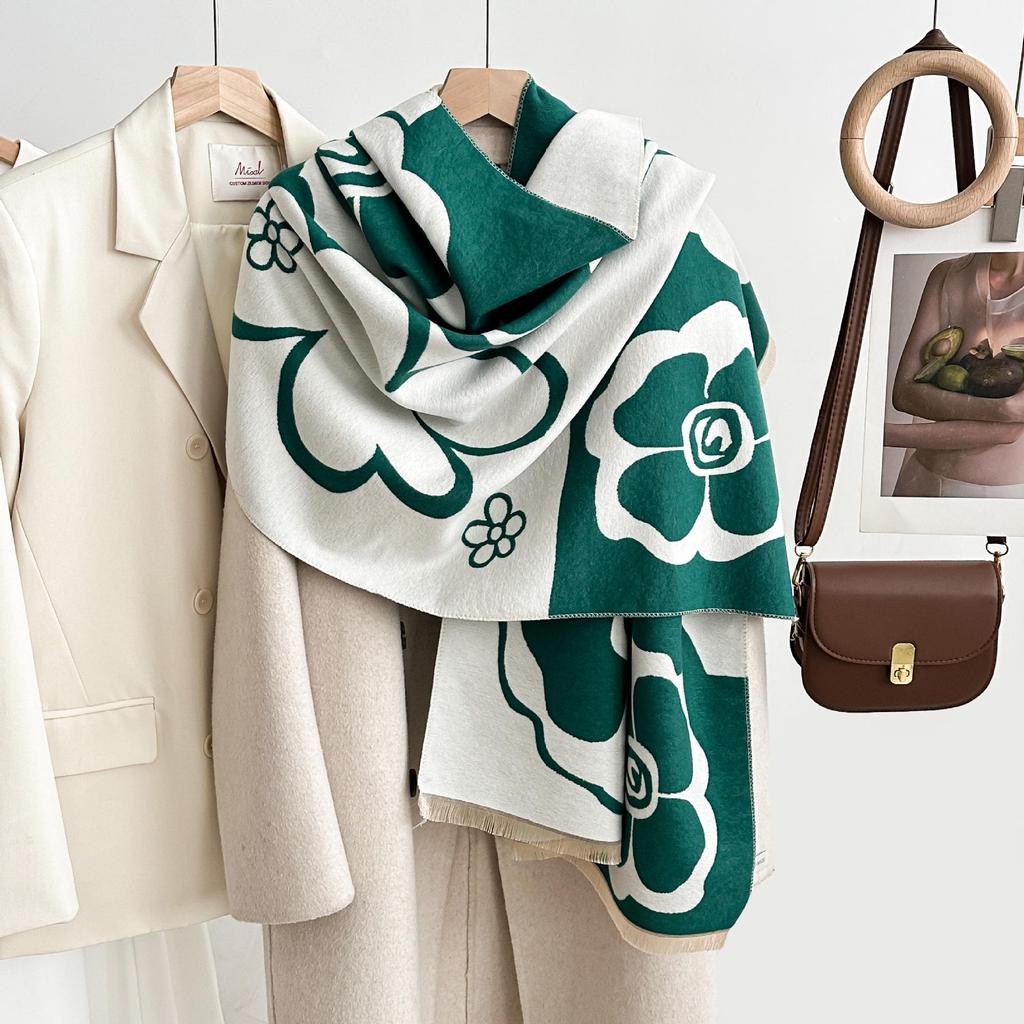 2025 Women's Light Luxury Black & White Camellia Shawl Cardigan - High-End Versatile Spring/Summer Scarf