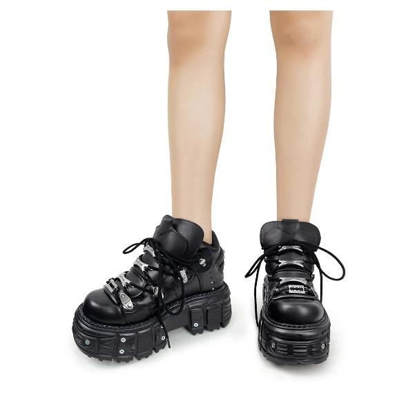 Neue Damenschuhe Punk-Stil Schnürschuhe Absatzhöhe 6CM Plateau-Schuhe Frau Gothic Knöchel Rockstiefel Metalldekor Frau Sneaker