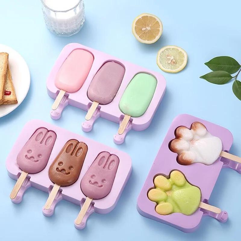 

Silicone Ice Cream Mold Cartoon Shape Reusable Sicle Molds DIY Homemade Ice Lolly Mold with Lid Sticks Ice Maker Mould
