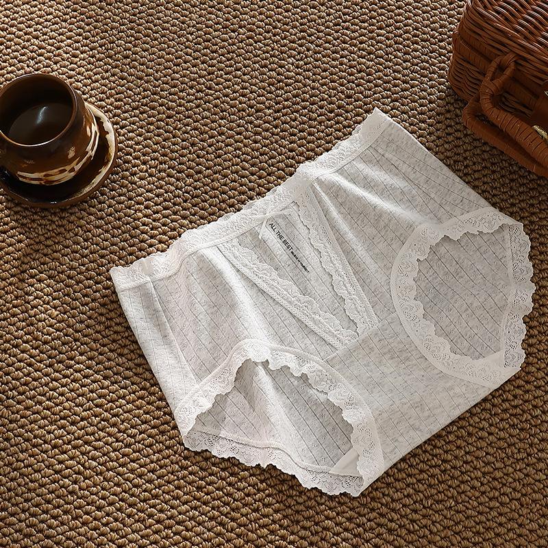 Women's Underwear Mid-waist Pure Cotton Soft, Comfortable and Breathable, Cute White Fungus Edge Panties