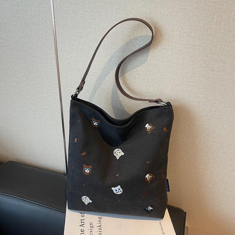 Large Capacity Canvas Bag Fashion Tote Bag Embroidered Commuter Bag Student Class Shoulder Tote Bag
