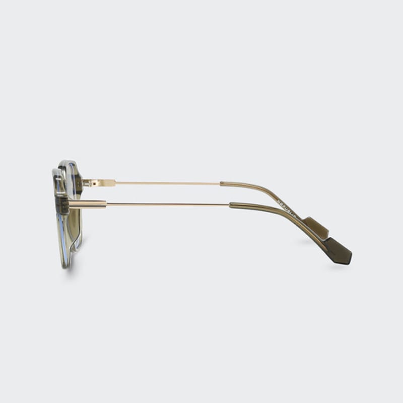 NOPUBLIC 09:02 C04
