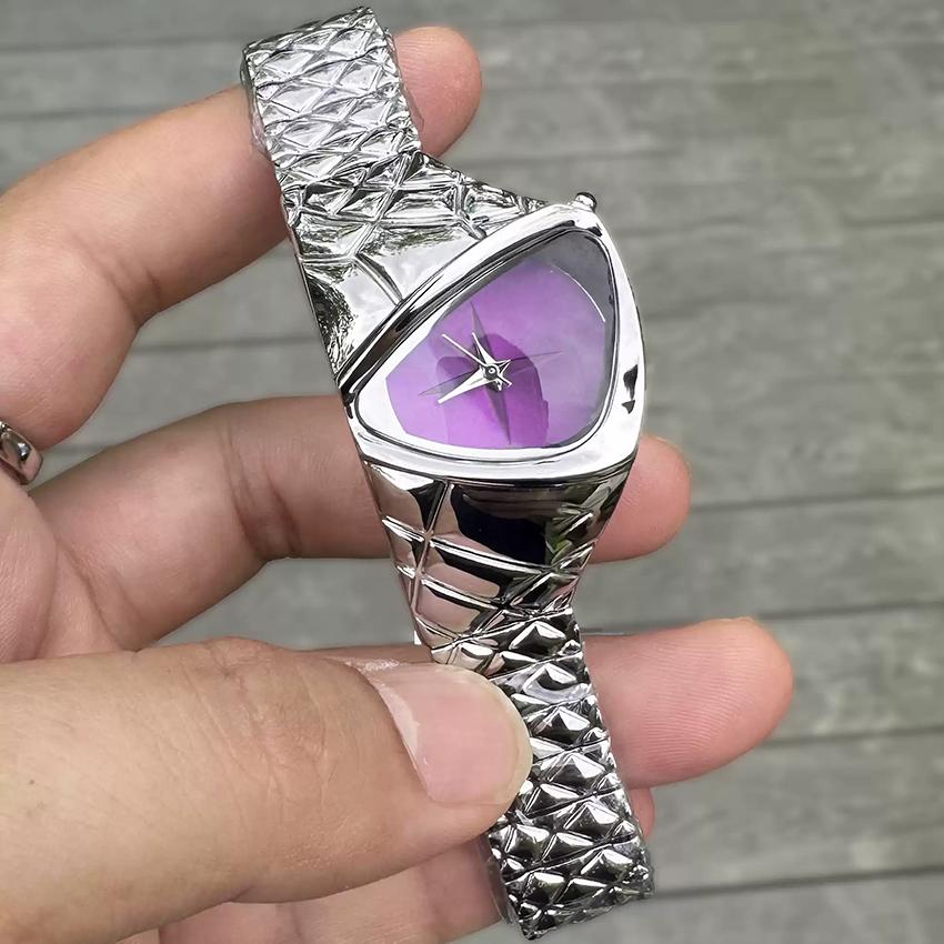 NEUE Persönlichkeit Y2K Herren Damen Uhr Schlangenform Drachenschuppen Legierungsarmband Spezielles Zifferblatt Mode Cyberpunk Quarz-Armbanduhr