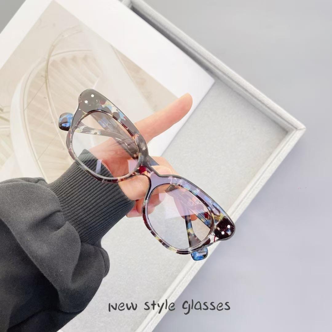 

Square Shape Men S Sunglasses Rivets Decoration Uv Protection Outdoor Sun Glasses Holiday Travelling Female Sun Glass