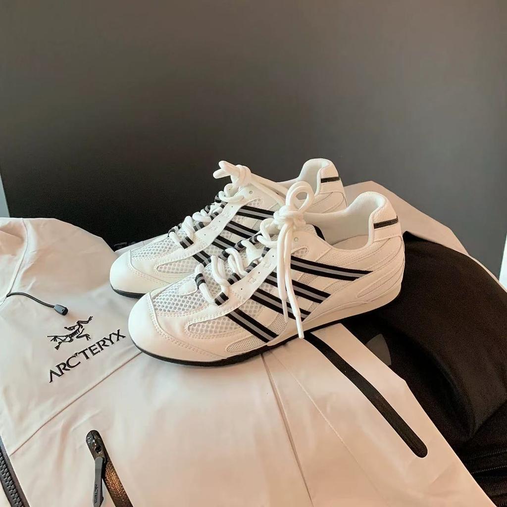 Nischen-Innenhöhenerhöhung Moral-Trainingsschuhe Damen 2025 neu Sommer dünnes Mesh atmungsaktiv Outdoor-Laufschuhe lässige Sportschuhe