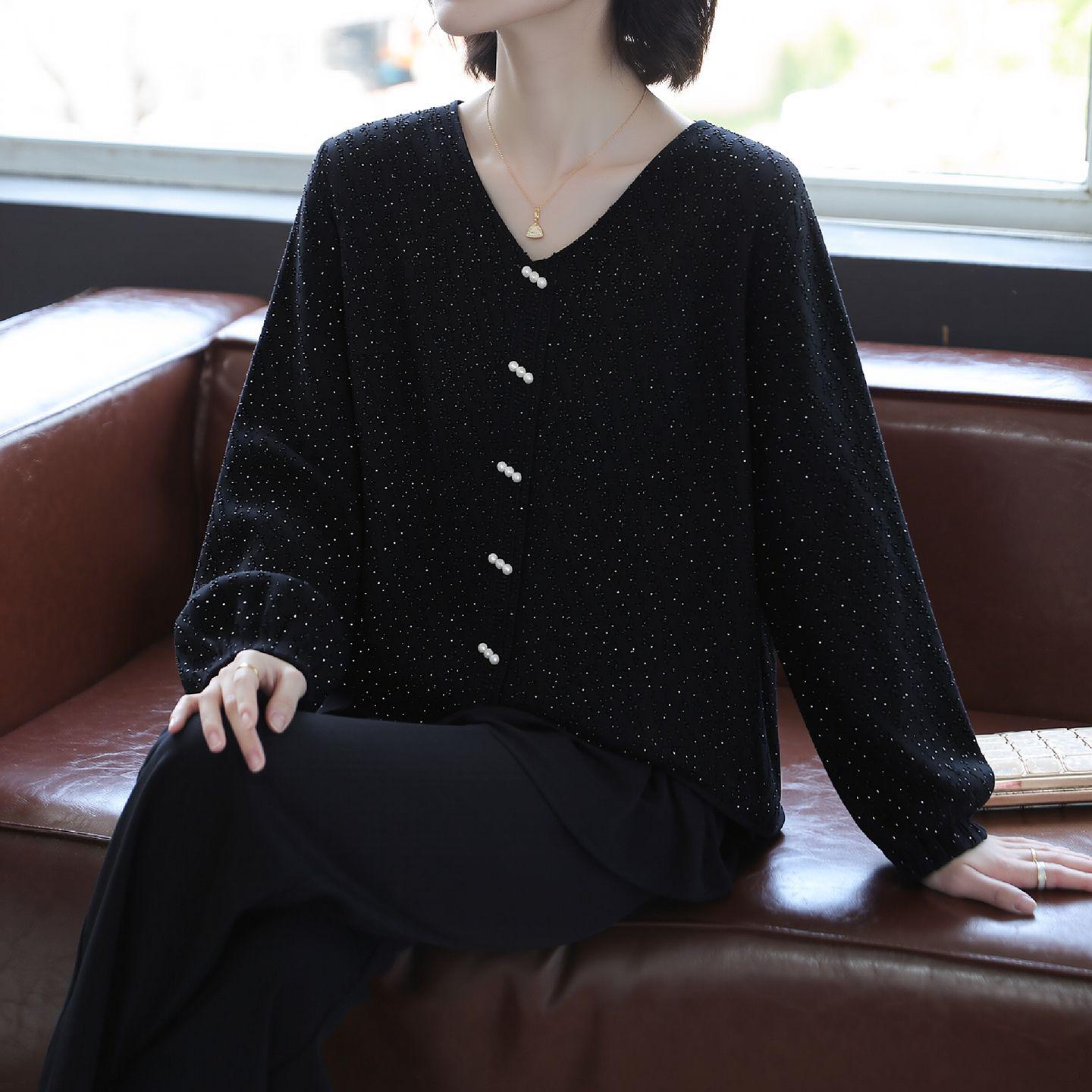 

Elegant Long-Sleeve Two-Piece Shirt for Women - Stylish Spring Top for Middle-Aged and Elderly. 5XL (suggested 150-165 lbs)