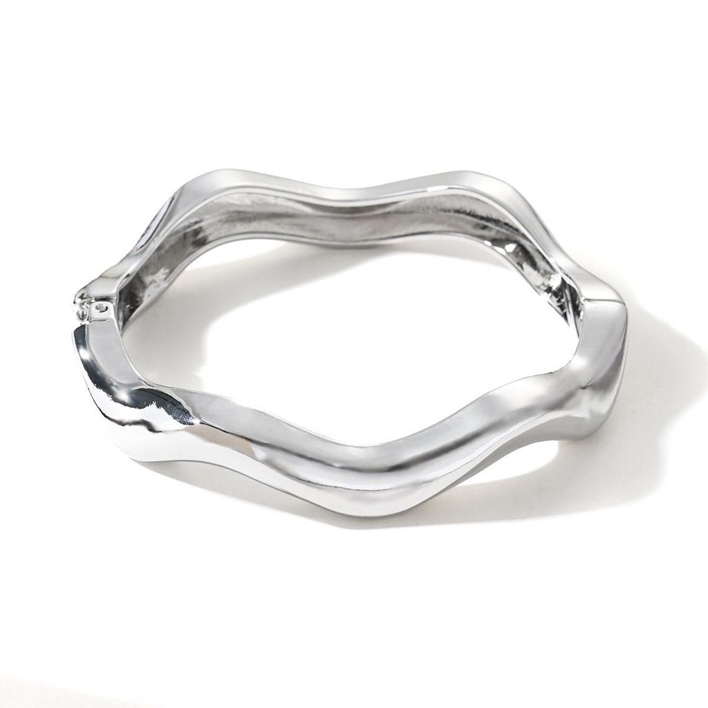 Golden Wave Open Cuff Zinc Alloy Bracelet - Irregular Design for Women, Trendy European & American Style