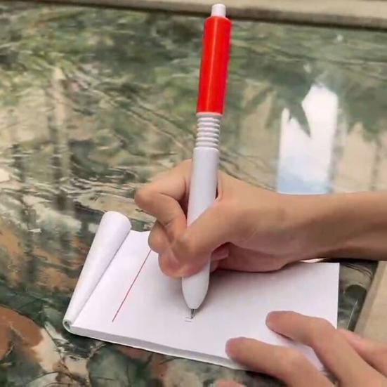 2 az 1-ben vízpermetes toll Vissza az iskolába Ajándék stresszoldó gyerekeknek játéktoll Vicces tréfa visszahúzható toll vízpermet funkcióval